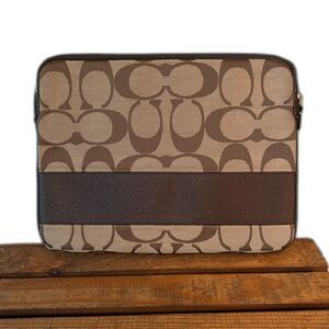 Coach brown signature logo laptop/tablet bag zip closure with 2 inside pockets